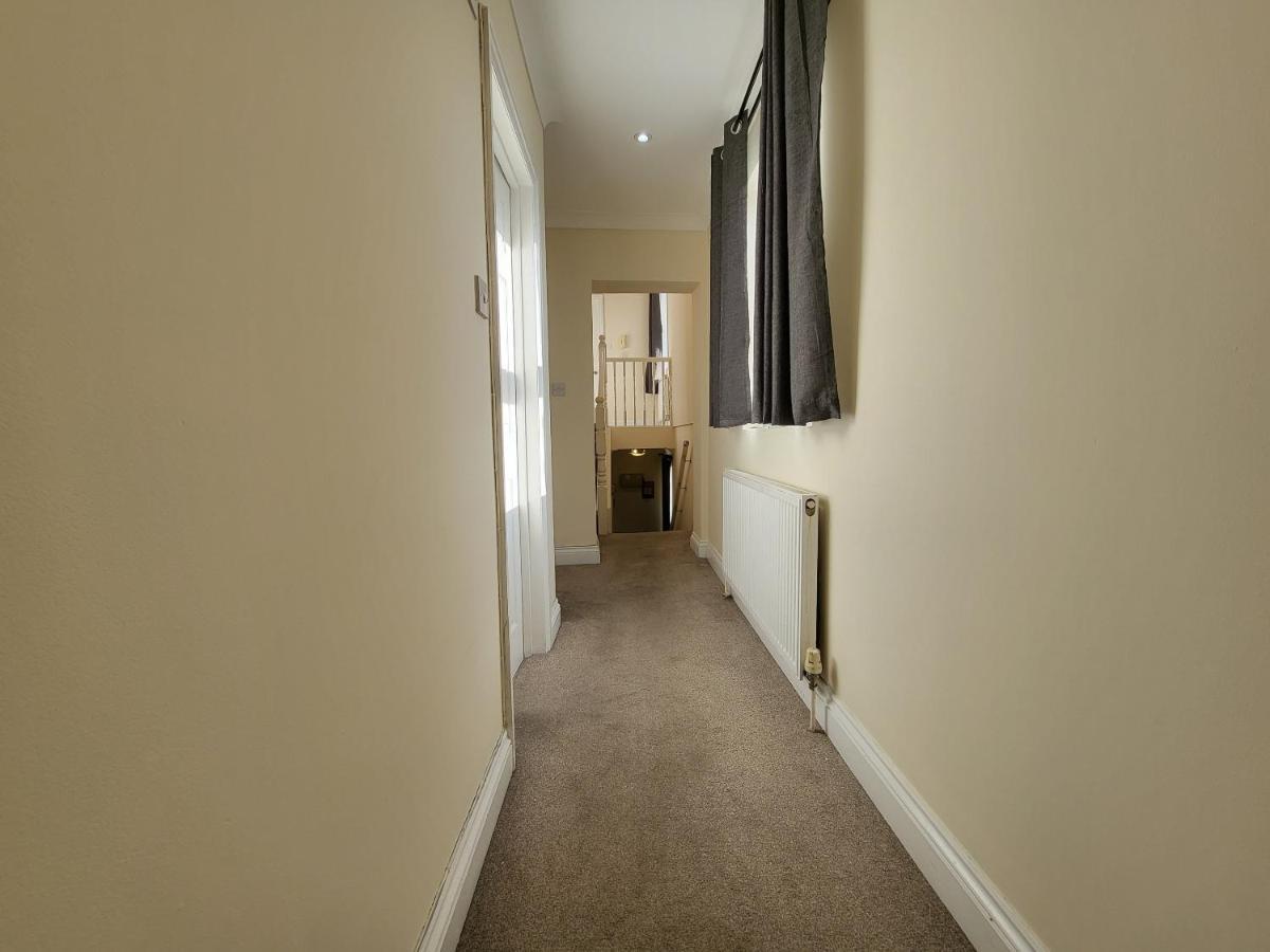 Tooting Bec Central Apartment By London Tube Екстер'єр фото