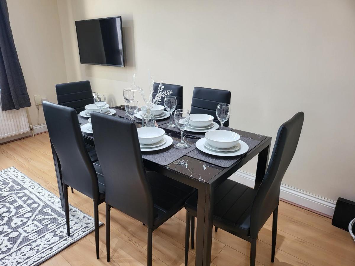 Tooting Bec Central Apartment By London Tube Екстер'єр фото